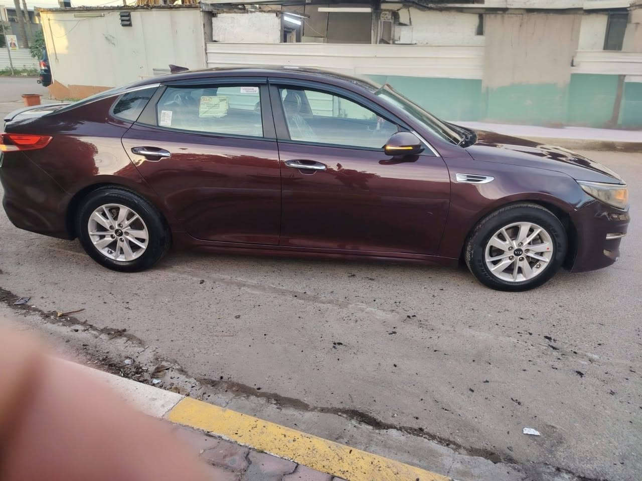 السلام عليكم 
للبيع اوبتما 2016 بدون ايرباك حادثهه خشم الجاملغ الايمن فقط ومصبوغ السيارة جاهزة بدون نواقص
يوجد سونار
السعر ١٢٢ ورقه
مكاني الحرية او البياع 
***********
