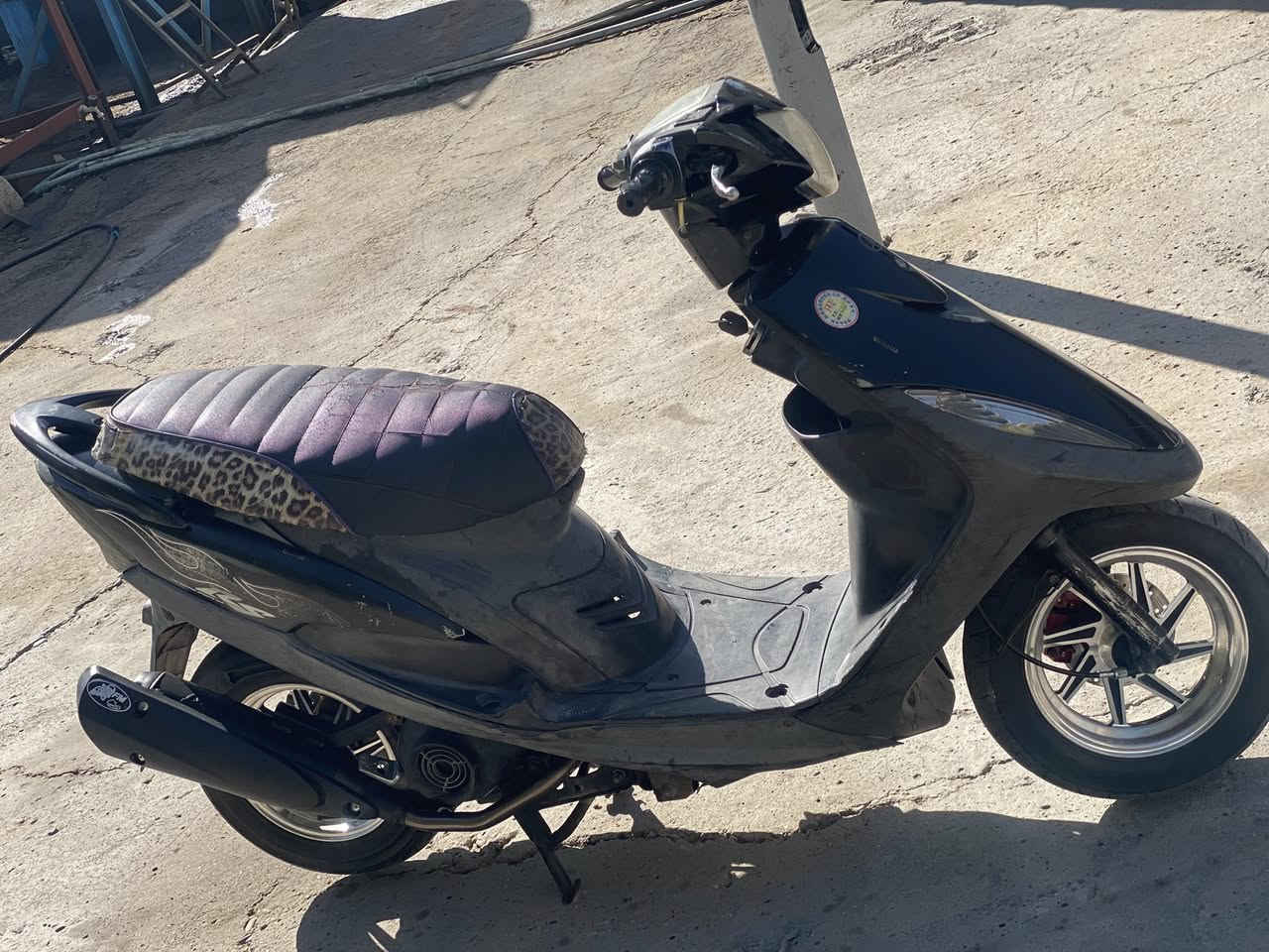 سلام عليكم ماكس عدله بوشه 49 مفتوحه بس ولفات ناعمه حيل كفر بلادي وسلف بلدي كابريتر تجاري والاصلي موجود كله شغاله سلف وهندر كهرباىيات كله شغاله مكينه ناعمه حيل صالنصه مالته الاصليه هم موجوده اطيه وياها نكره بكل وقت لا نضوح لا تبخير وبيه شغلت حلو وكاعده مكاني بغداد حي الجهاد رايده ب600 وبيه مجال لشراي ***********
