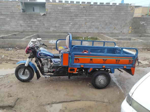 دايوان موديل19اوراق وصليه سلف و باتري جديد كهرباياته كلها شغاله نضيفه محرك نضيف سعره مليون و نص و بيها مجال العنوان الانوار قرب سيد ابو الحسن. الاستفسارات على الخاص او الاتصال على الرقم ‭0772 139 9769‬
