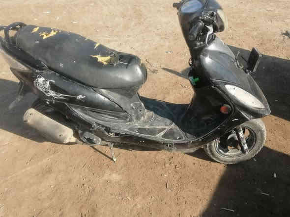 السلام عليكم دراجه للبيع جي 4 سعر 300 وبيها مجال مقفوله من المحرك كفاله عامه اتصال على هذا الر*********** وهذا رقم الثاني بواتساب*********** هذا الاثير والدراجه مقفوله خفاله عامه وعنواني ناصريه قضاء فجر
