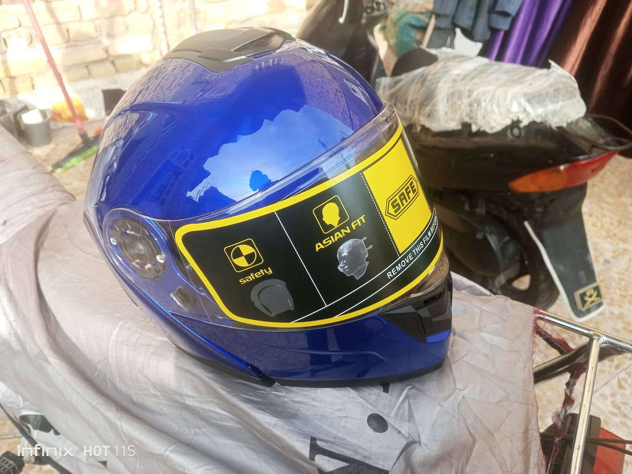 اريد 50,000 وبيها مجال774 689 8853 وهذا رقمي بس واتساب شريحه ما يشتغل
