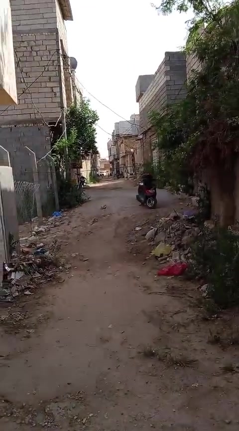 بيت للايجار المساحه 100متر طابق ونص البوبيات عمود خلف اسواق الكوخ  54 200الف قفل ***********

