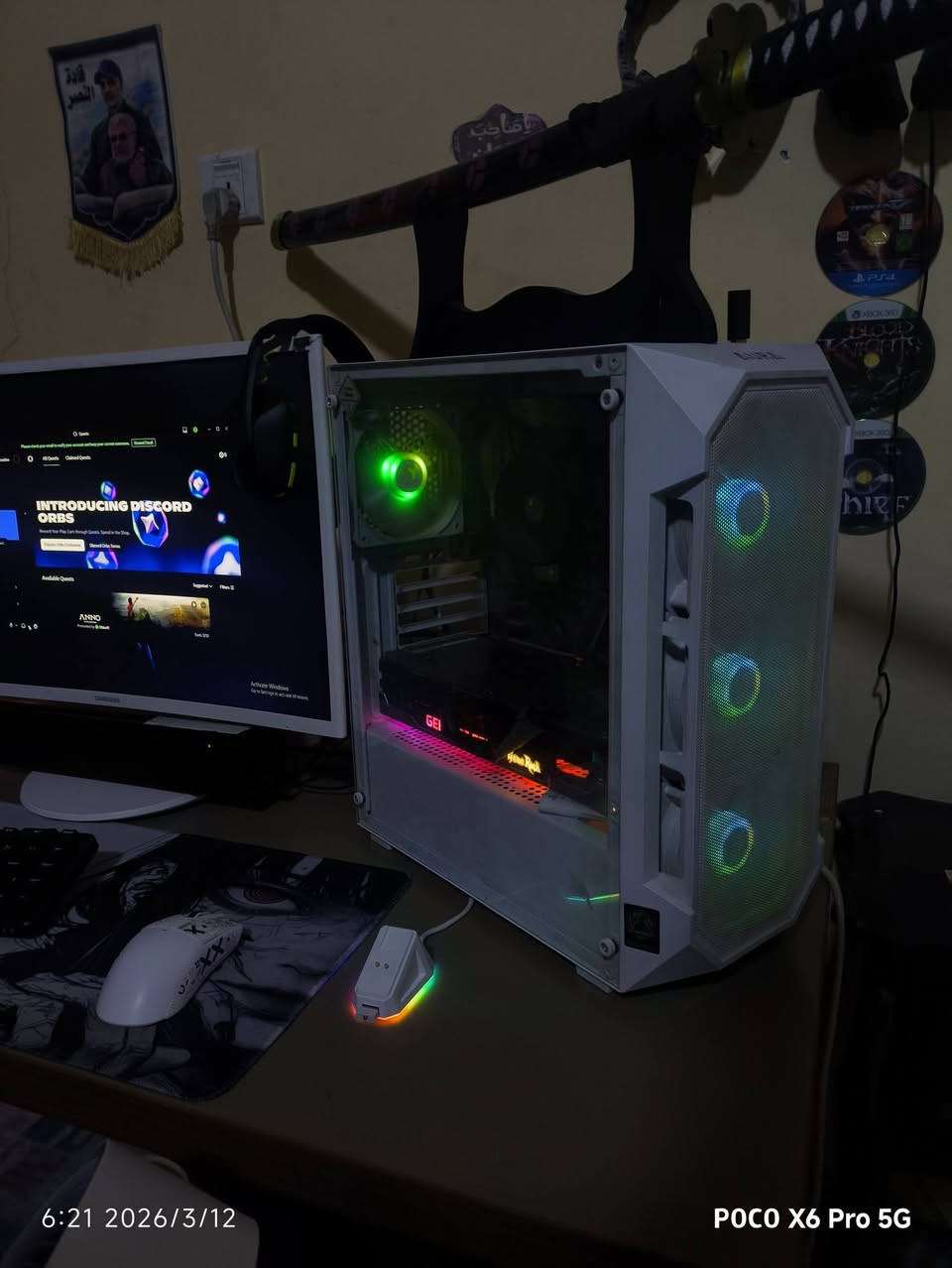 PC Gaming قوي وجاهز لتشغيل أحدث الألعاب 

المواصفات:

 كارت الشاشة:
RTX 3070 Ti 8GB VRAM نسخة GameRock (فئة عليا)
كرت قوي جداً ومعروف بأدائه العالي وتبريده الممتاز، يشغل الألعاب على دقة 2K بأعلى الإعدادات وفريمات ممتازة.

 المعالج:
AMD Ryzen 5 5600X
معالج قوي للألعاب والأداء العالي مع مبرد هوائي يحافظ على درجات حرارة ممتازة.

 الرامات:
16GB DDR4 بسرعة 3200MHz
أداء سريع وسلس مع الألعاب والبرامج الثقيلة.

 المذربورد:
ASUS ROG STRIX B350-F
لوحة أم قوية من فئة ROG المعروفة بالجودة والثبات والأداء الممتاز.

الباور سبلاي:
GameMax GX 750W
باور سبلاي بقدرة حقيقية 750 واط، مستقر وقادر يشغل القطع بدون أي مشاكل.

 التخزين:
SSD 120GB للنظام (ويندوز وبرامج)
SDD 120GB للألعاب
HDD 1TB مساحة إضافية للتخزين

الميزات:
 الجهاز نظيف ومرتب
 خالي من المشاكل
 يشغل كل الألعاب الحديثة على دقة 2K بإعدادات عالية
 مناسب للألعاب الثقيلة مثل Warzone وCyberpunk وGTA وغيرها

السعر:
1400,000 دينار عراقي وقابل للنقاش البسيط.
اخوان السعر مناسب جدا لان البراندات كلش قوية و حلوة
***********
