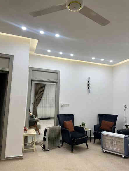 (#أَعَــــــــــــــــــــلَأَنَ) بيـــع مستعجل 
   ((#مكتــب_شمــس_الباحــث_للعــقارات_السماوة))

دار للبيع ▪️ في مجمع ابن يقطين السكني 

المساحــه ▪️220m ركن مقابل خدمات قرب مقر الشركه

 يتكون من 4 غرف نوم صاله واستقبال مطبخ ومجمعات صحيه وكراج سياره علما الدار مطلوب 100 مليون التسديد الشهري 500 الف دينار عراقي ملاحظه بناء شركه بينال 

لمغرفه السعر الكلي اكتب يالله او تم توصلك كل التفاصيل 

#حاب_تعرض_عقارك_كل_ماعليك_مراسلتنا_على.          _الخاص_أو الأتصل_على_أرقام_المكتب https://www.facebook.com/shamsalbhith?mibextid=LQQJ4d

     شمس الباحث للعقارات السماوة 
                       بأدارة    
             ابو مؤمل الفرطوسي      
                  ***********      ***********

(🌹#شعارنا_الأمانة_والثقه_والأخلاص_في_العمل🌹)
