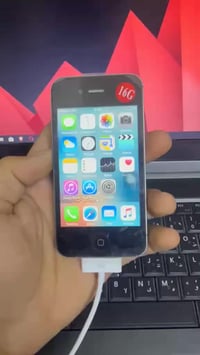 ايفون 4 اس • شاحن كامل • كفر شفاف