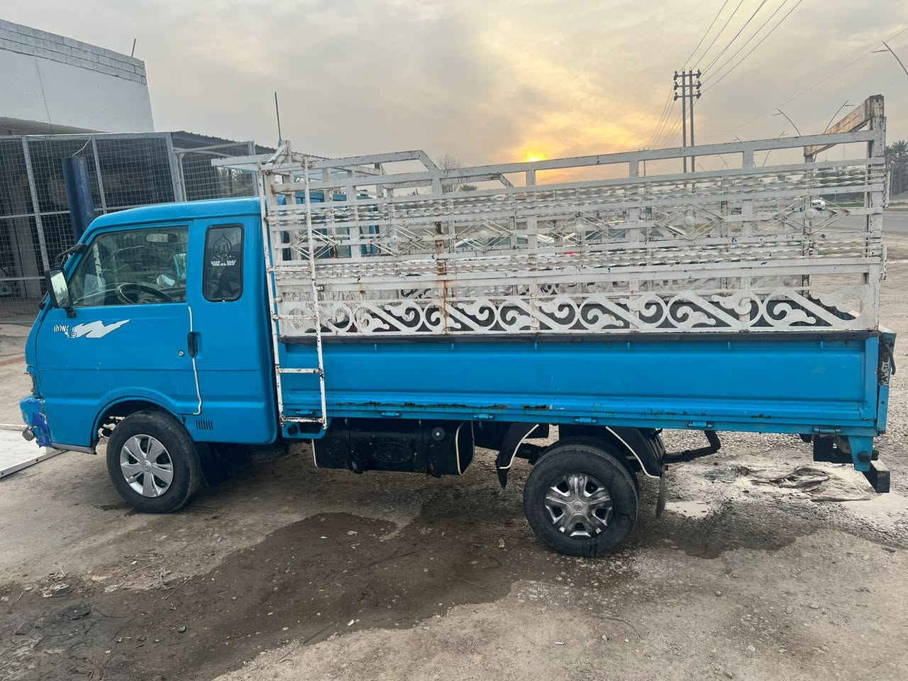 *********** المكان ديالى شهربان السعر 53 كية للبيع موديل 1996 قمارة وربع 7 جنكال كير محرك شاصي مكفولا.  كهربائيات شغالة سيارة حلوة ومال جناي الصبح نكرة سلف ترايك وين متريد.  تخم تاير جديد صدر جديد
