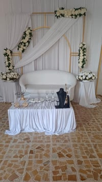 تأجير كوشات • توصيل موصل • أسعار تنافسية