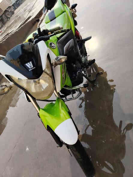 دراجه هاوجي موديل ١٩ مسجل سنويه كلشي كامل باقي بس تستلم لوحات بي رصعه خفيفه بتانكي فقط السعر 15 بي مجال قليل رقم الهاتف *********** مكاني تأميم
