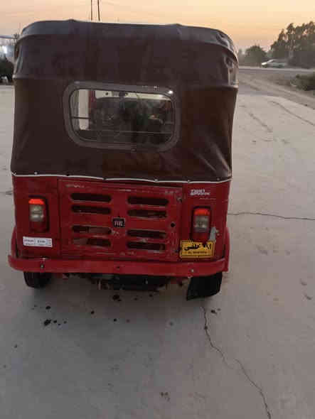 سلام عليكم تكتك مديل17 اوراق المصطفى حتة القرص موجود مكاني واسط العزيزية رقم *********** السعر 2850 وبيهة  مجال حك جية
