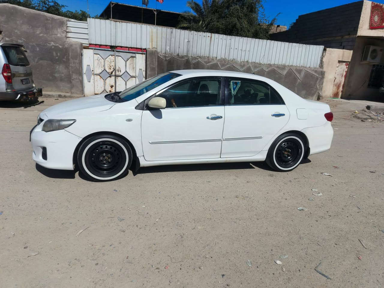 سلام عليكم كورلا موديل 2013 وارد خليجي سياره مكفوله من ضربه القويه بيه رشات قليله كير محرك كفاله 1800 تخم تاير حداده جديده سياره جاهزه *********** السعر 88 البصرة, العراق
