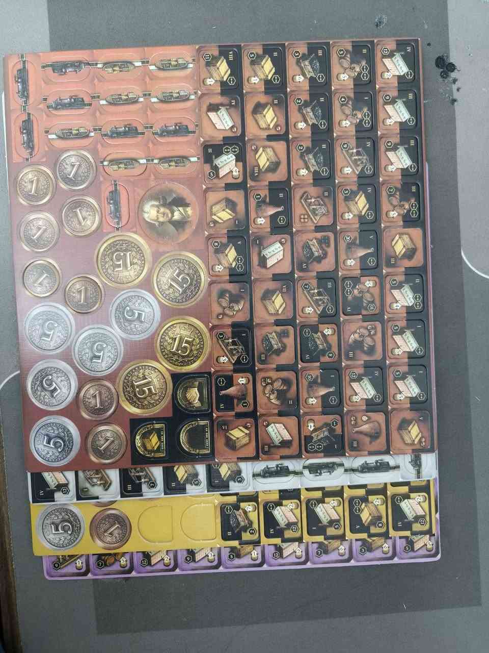 لعبة BRASS BIRMINGHAM 
‏لعبة لوحية للبيع ( Brass Birmingham )
‏- لعبة تنافسية تكدر تلعبها بعدد اشخاص من 2 الى 4
‏- زمن اللعب من ساعة الى ساعتين بالكيم الواحد
‏
‏
‏الموقع 📍: الموصل / الجانب الايسر / حي التحرير 
‏ملاحضة 📝 : لا يوجد توصيل خارج المحافظة 
‏السعر 💵 : اكتبلي سعرك وبالعافية مع العلم سعرها بالامزون 80 دولار 
‏سبب البيع ❔ : اشتريتها من الامزون حتى اتونس بيها بس طلعت صعبة وغلست عليها
‏للتواصل : ***********
