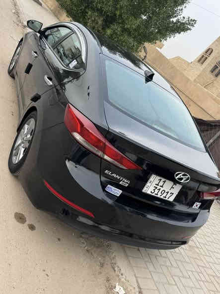 السلام عليكم  
النترا 2017  se وارد امريكي 
رقم بغداد الجديد و هزه جديده بسمي
ماشية 82ml  بيها صبغ ٣ قطع مال حادث امريكا فقط و الباقي مكفول حتى من البارد 
محرك 2000 دوش 
السياره جديده وترايها يخبل ومابيها نقص برغي 
السعر ١١٨  
مكاني بغداد الدورة او شارع فلسطين ***********/***********
