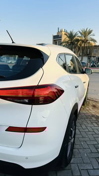 توسان ٢٠٢٠  كاصد خليجي فول مواصفات عدا بانورما ماشيه ٥٥ الف حساسات اما...