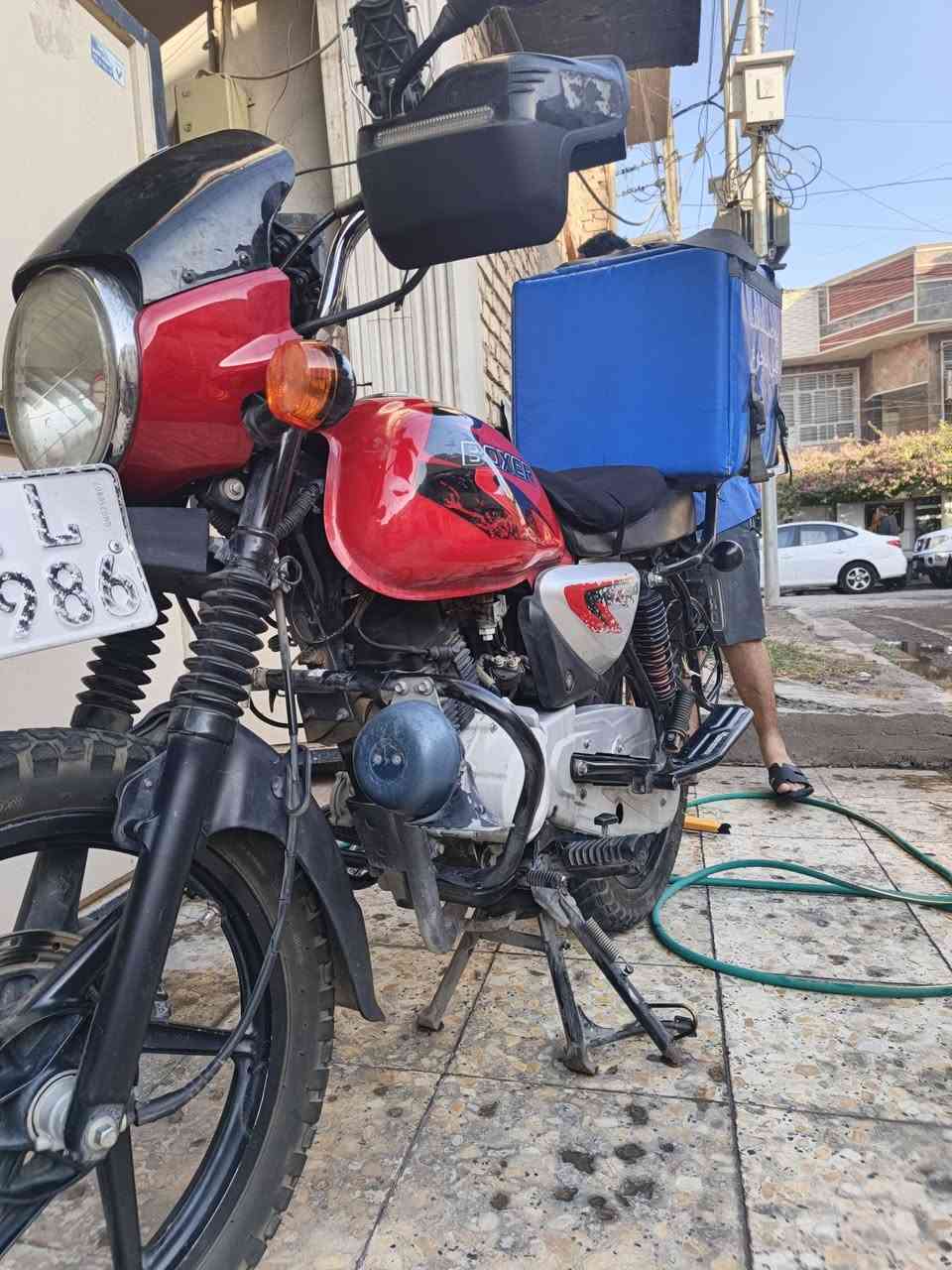 سلام عليكم بوكسر للبيع
كاملة مكملة من كلشي مابيهه نقص مكينه خير من الله 
مرقمة شرط تحويل ثاني يوم 
مكاني بغداد الشعلة سعر مليونين و٢٥٠
اتصال ***********
