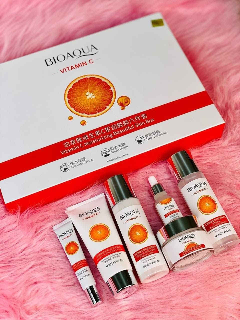 🍊بكج فيتامين C الكوري من شركة  بيواكوا الغنية عن التعريف 🇰🇷♨️
 #✅BIOAQUA VITAMIN C🍊💯
بكج عناية متكامل متكون من 6 قطع مهمة وضرورية للبشر
🍊مميزات البكج :-
✅ ترطيب البشرة وتغذيتها بقوة وعمق واعادة اشراقتها الرائعة تفتيح ملحوظ للبشرة تخليص البشرة من الزيوت الزائدة والقضاء على جفافها وحفظ الرطوبة لفترة طويلة lock water منتجات خفيفة على البشرة وغنية بمستخلص فيتامين سي الطبيعي يزيل الهالات السوداء حول العين نعومة رائعة واشراقة لا مثيل لها يعيد مرونة البشرة ويجعلها صحية اكثر 
✅ترتيب الاستخدام ومكونات البوكس:-
1. غسول فيتامين C مرتين باليوم صباحاً ومساءاً حجمه 100g
2. تونر فيتامين C مرة صباحاً بعد تنظيف البشرة حجمه 200ml
3. كريم فيتامين Cنهاري يستخدم مرة اثناء النهار. ك برايمر قبل المكياج او واقي الشمس حجمه 50g
4. سيروم فيتامين C مساءاً بعد تنظيف البشرة للوجه والرقبة حجمه 30ml. 
5. كريم فيتامين للعين Vitamin C cream مساءاً قبل النوم يستخدم تحت العين حجمه 20g
6. لوشن فيتامين C  emulsion 
مساءاً قبل النوم للوجه والرقبة واليدين حجمه 200ml 
#الاصلي المنشأ كوريا 🇰🇷💯
سعر الدرزن 
يوجد لدينا توصيل الجميع محافظات العراق✔️✔️


**إذا كنت صاحب هذا الإعلان وتريد حذفه لأي سبب، رجاءا أرسل رسالة إلى الدعم الفني**