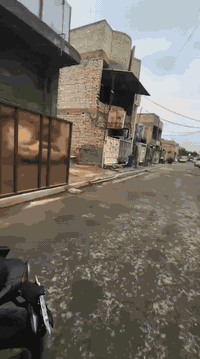 دراجه بنلي موديل 2022  للبيع  رقم بغداد  دراجة نضيفة كلش وما مشتغل بيه دلفري 
مكينة 300 نضامabs محرك 300  
رايدها 4و 600 وبيه مجال للشراي 
 ***********
