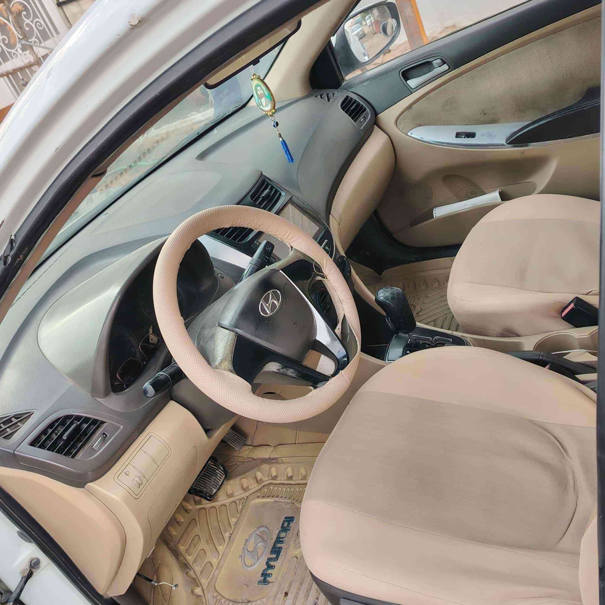 اكسنت 2012 سياره جديده وجاهزه من كلشي بيهه قطعتين صبغ بدون اي دواخل كير مكينه حداديه تخم تاير كله جديد مكينه 1600 رقم كربلاء الماني سنويه جديده شاشه كامره مكان السياره نجف المناذره للأستفسار *********** السعر 88 وبيهه مجال قليل
