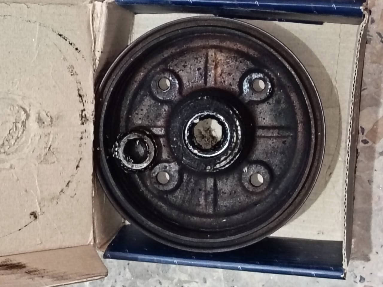 رقمي متواجد واتساب فقط *********** 
 غراض مستعملة ابيع على فحص شرط مكاني بغداد حي اور كل قطعة بال ۱۰ الالاف فقط ابيع اكثر من قطعة ما ابيع مفرد
