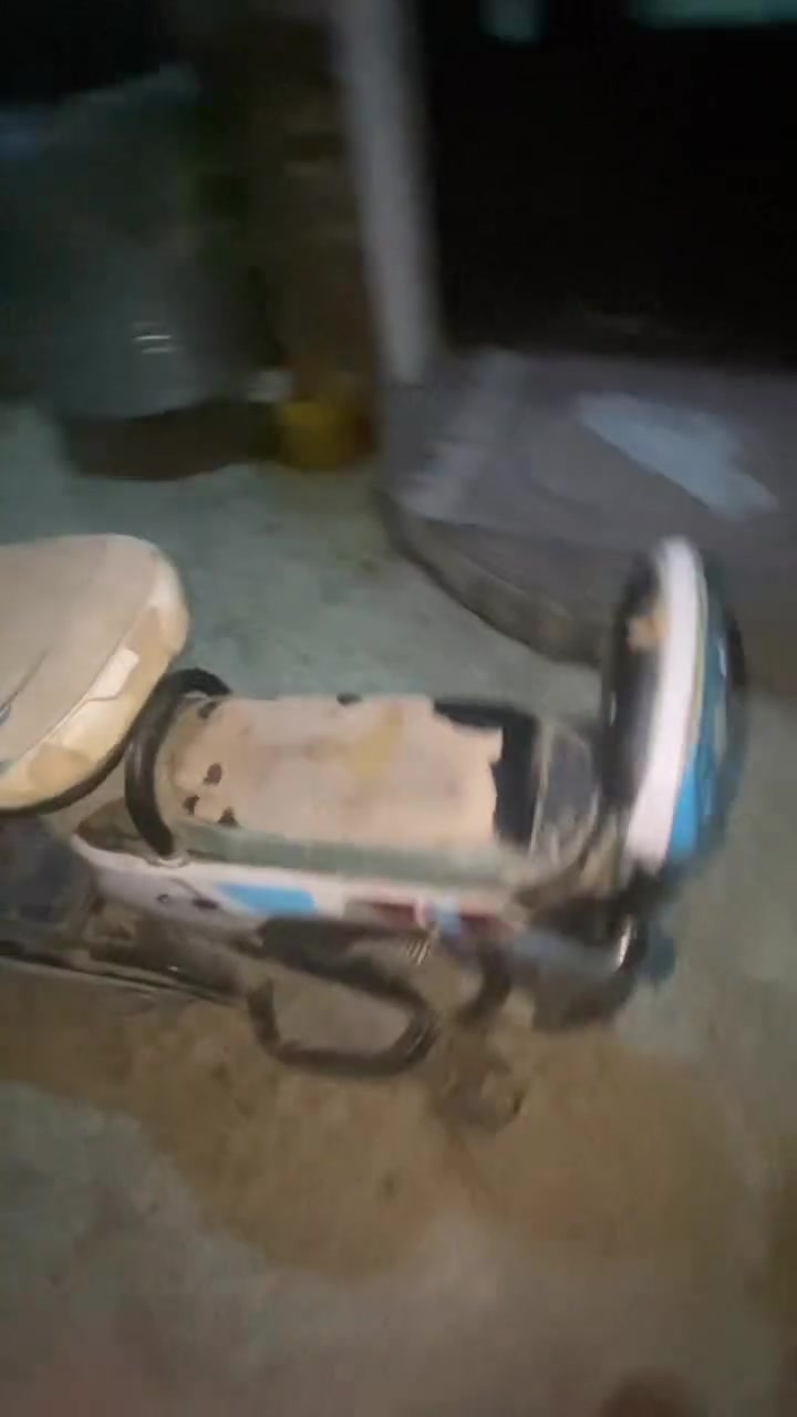 سلام عليكم شباب دراجه للبيع راد بس جوزه مال سويج وشاحنه رادلة فقط ليريتة يجيني خاص


**إذا كنت صاحب هذا الإعلان وتريد حذفه لأي سبب، رجاءا أرسل رسالة إلى الدعم الفني**