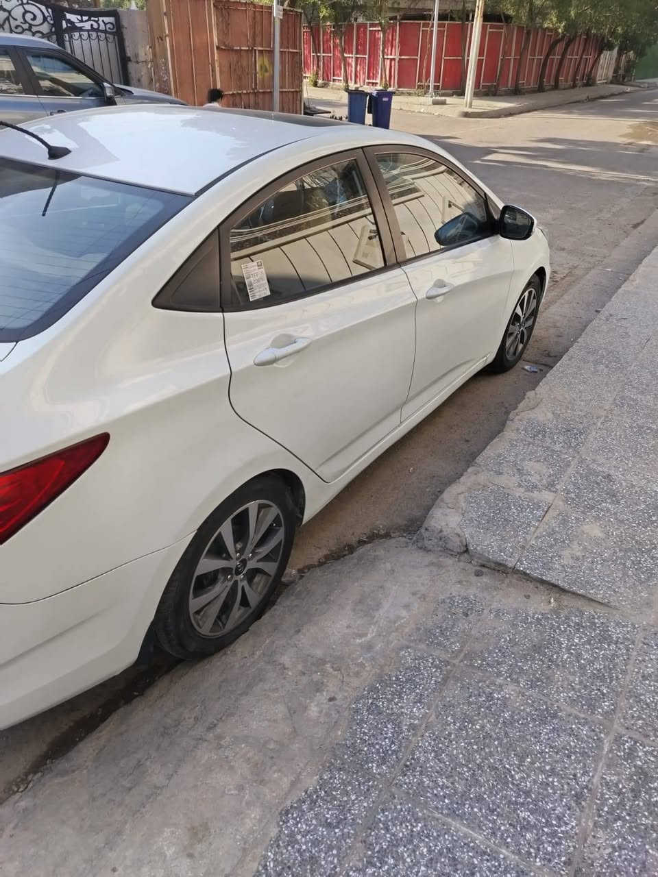 السلام عليكم للبيع اكسند مديل 2016 خليجي سيارة جديدة مال بيت رقم انكليزي  فول مواصفات  منضومة غاز مكان السيارة بغداد حي البنوك ما متواجد على نت مكلف بل نشر السعر 105 / ***********/ )(***********
