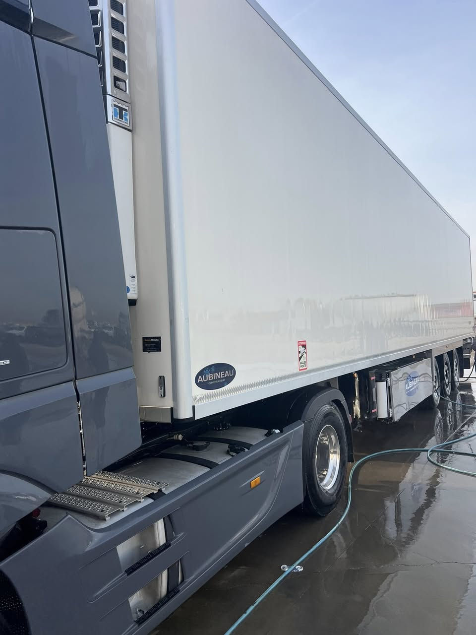 سلام عليكم وحش البيع ٢٠١٦ مع البراد ٢٠١٣ فول مواصفات هاتف ***********
