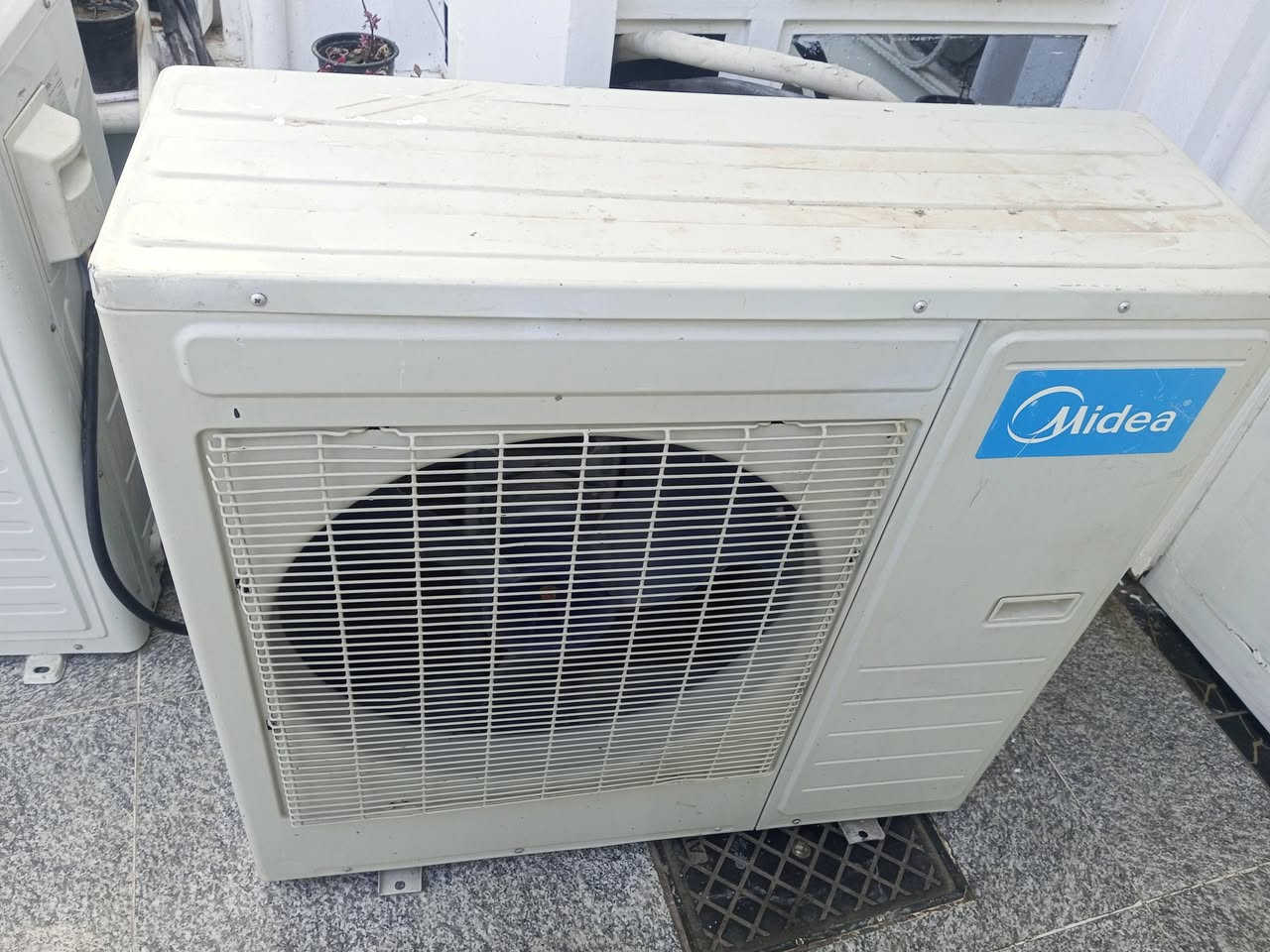 سبالت كنتوري ميديه كنتوري 3طن شرط بلادي شركه بدون تصليح  مشدود بلبيت ولثاني TCLك 3طن مشدود بالبيت تجي تقنع تبريد ثلج عنوان نجف الاستفسار بي وتساب ***********
