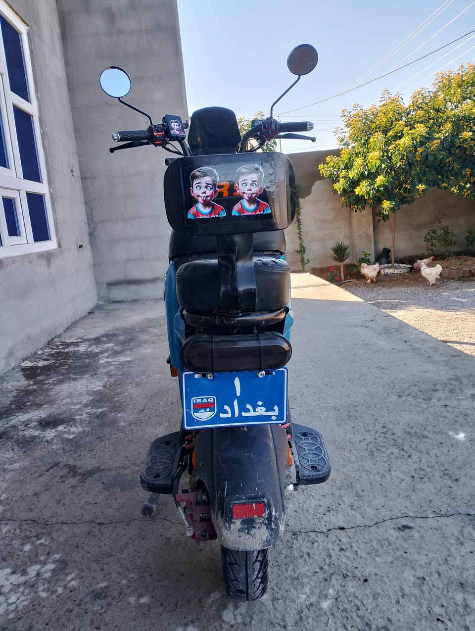 موطور شحن R9نظيف جدأ شغال كامل السعر 500 الف وبيه مجال بسيط...رقم الهاتف ***********
