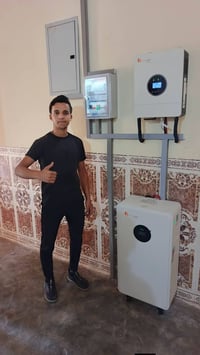 بطارية 15 كيلو • انفرتر 6 كيلو • ألواح 7×620 واط