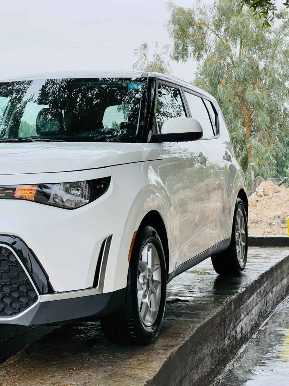 السلام عليكم من رخصة الادمن المحترم كيه صول موديل ٢٠٢٣ وارد امريكي حادثه مثل ما موضح بدون أي دواخل بدون ارباك السعر ١٦٥ وبيه مجال قليل العنوان بابل محاويل رقم الموبايل ***********
