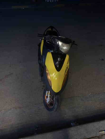 سلام عليكم ماكس برغي بل محرك مافتوح  دراجه تخبل شلعه معد دراجه ٤٩ بلادي كفرات جارده اصليه بيه نقص برغي مال صالنصه و ذيل فقط سعر ٣٥٠ ***********  مكاني الدوره شارع ٦٠  شاير سلف كهربيات كله شغاله
