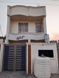 دار لبيع 100 متر يحتوي علة 3 غرف نوم واستقبال وصالة في شارع الشمري قرب...