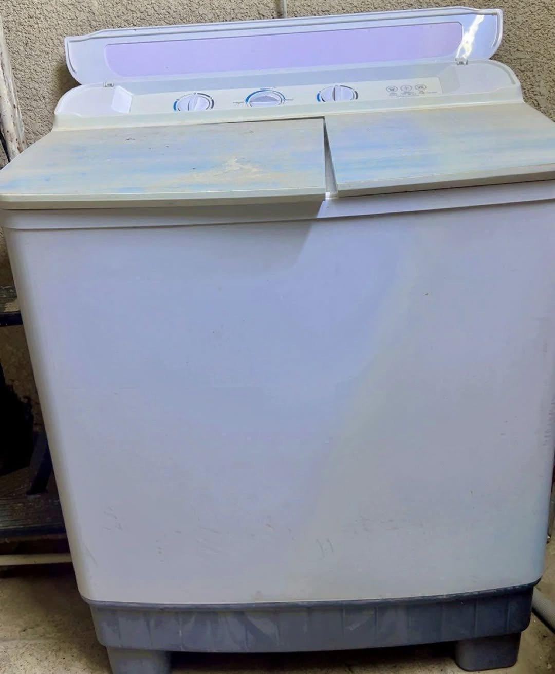 للبيع غساله٢٥ كيلو + تنور  ***********
