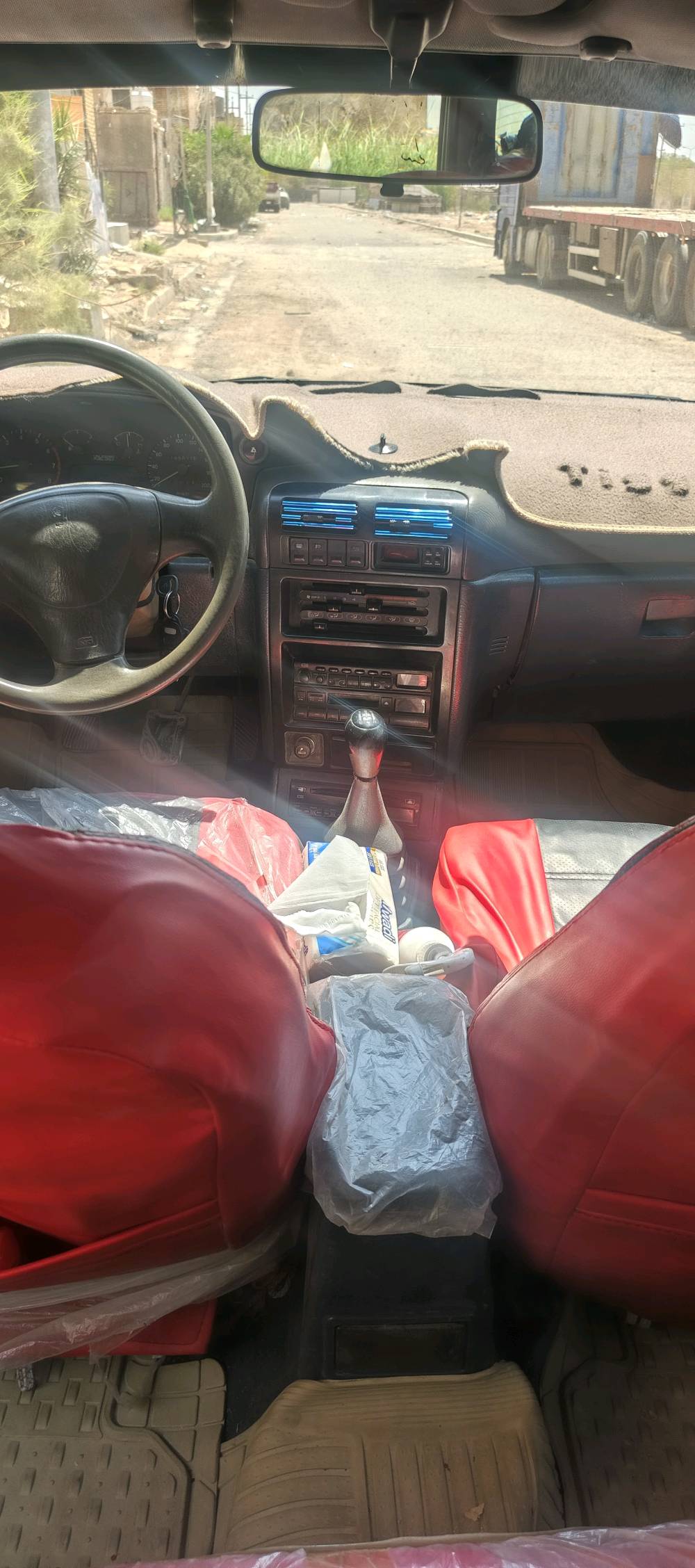 كيه سيفيه 94 _/كامله من كلشي مكينه كير تبريد حداديه
 سبير  تواير 
دواخل نضيفه كلش 
سنويه لل 2030بأسمي توني مجدد وهزه جديده 

مكان ناصرية مركز  سعر 38 واتساب ***********
شنو حالة الموكنّة والگير هسه؟ أكو أي ملاحظة مثل تهريب، ضعف سحب، أو تبديل/تصليح سابق؟: 
لا
السيارة بيها رش أو صبغ كامل لو تجميلي؟ وأكو أي حوادث أو سمكرة/معجون تريد تذكرها؟: 
كامل
المكيف والتبريد شغالين زين لو بيهم شي؟ وإذا أكو نواقص بالكهرباء أو الكماليات شنو هي؟: 
لا
السعر 38 نهائي لو بيه مجال بسيط للمساومة؟ وهل التحويل والتسليم بنفس الناصرية لو أكو شرط معيّن للبيع؟: 
مجال قليل 