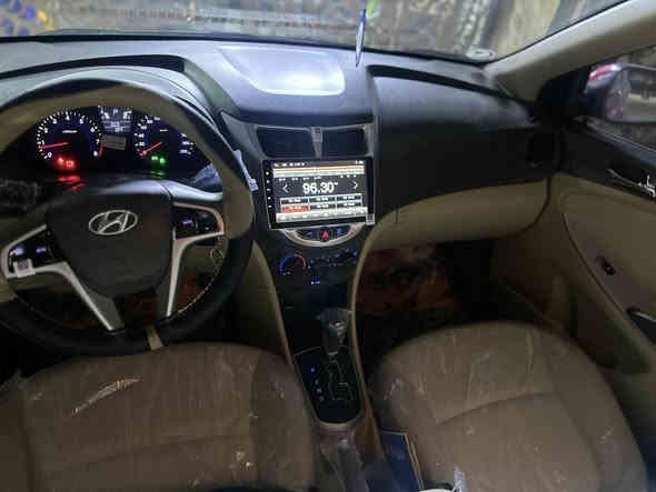 سلام عليكم اكسنت موديل 15 خليجيه محرك 1600 كفاله عامه من الصبغ بيها بارد كلش قليل فول مواصفات فتحه ويل كب تشغيل عن بعد رقم بغداد ماشيه ١١٧ للاستفسار ***********
