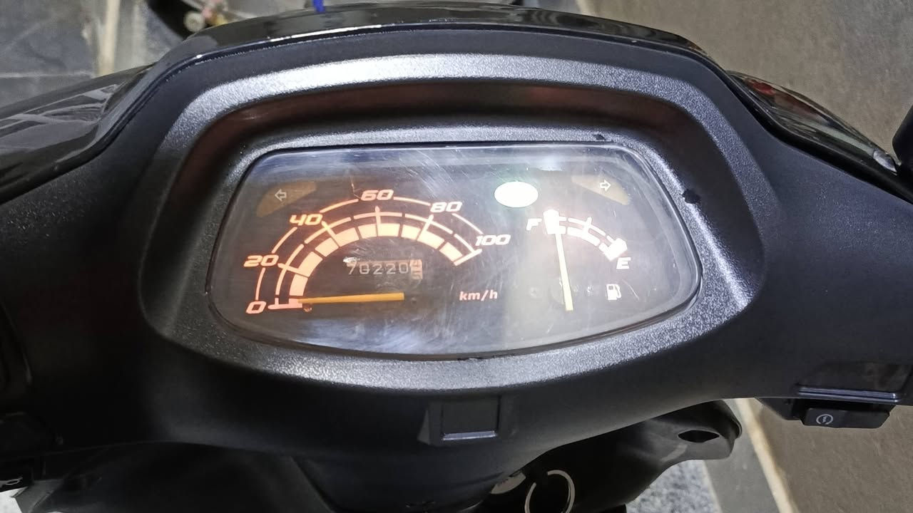 ا
السلام عليكم دراجه سبيسي ياباني مكينه ناعمه شلعه ومعدل الدراجه نظيفه كهربائيات شغاله السعر..... 600وبيها مجال... المكان كوت الخاچيه شارع 40موبايل ***********
