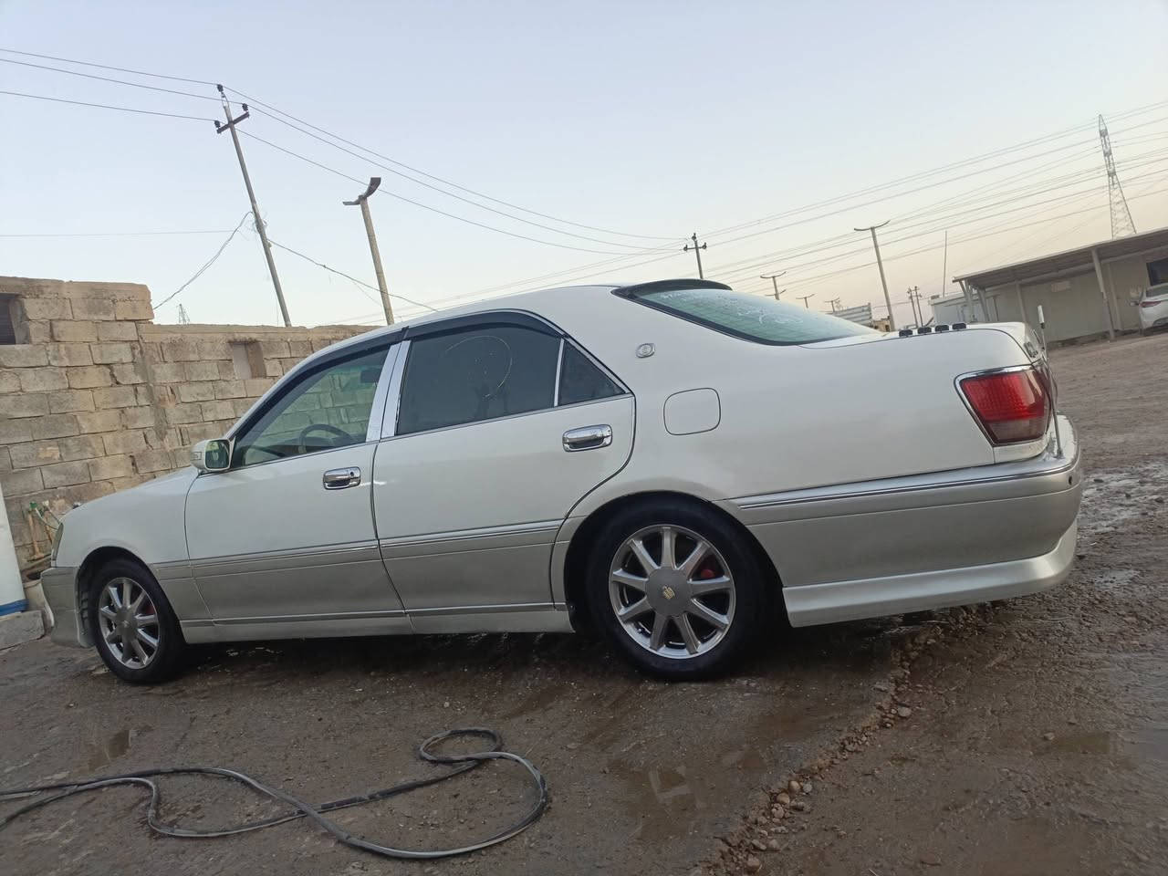 سلام عليكم للبيع ملكه موديل 2003 شاصي 71 رقم صلاح الدين بسمي مداور ثاني يوم سياره كص جنطه فقط تحوير نجف فوك وجوه كير محرك تبريد ثلج حداديه جاهزه عله ايدي تخم تاير غرفه جديده كشن كهربائي ستيرنا كهرباء منضومه زنون بالعافيه عل ياخذه سعر 95 شراي يتصل *********** بيع فقط
