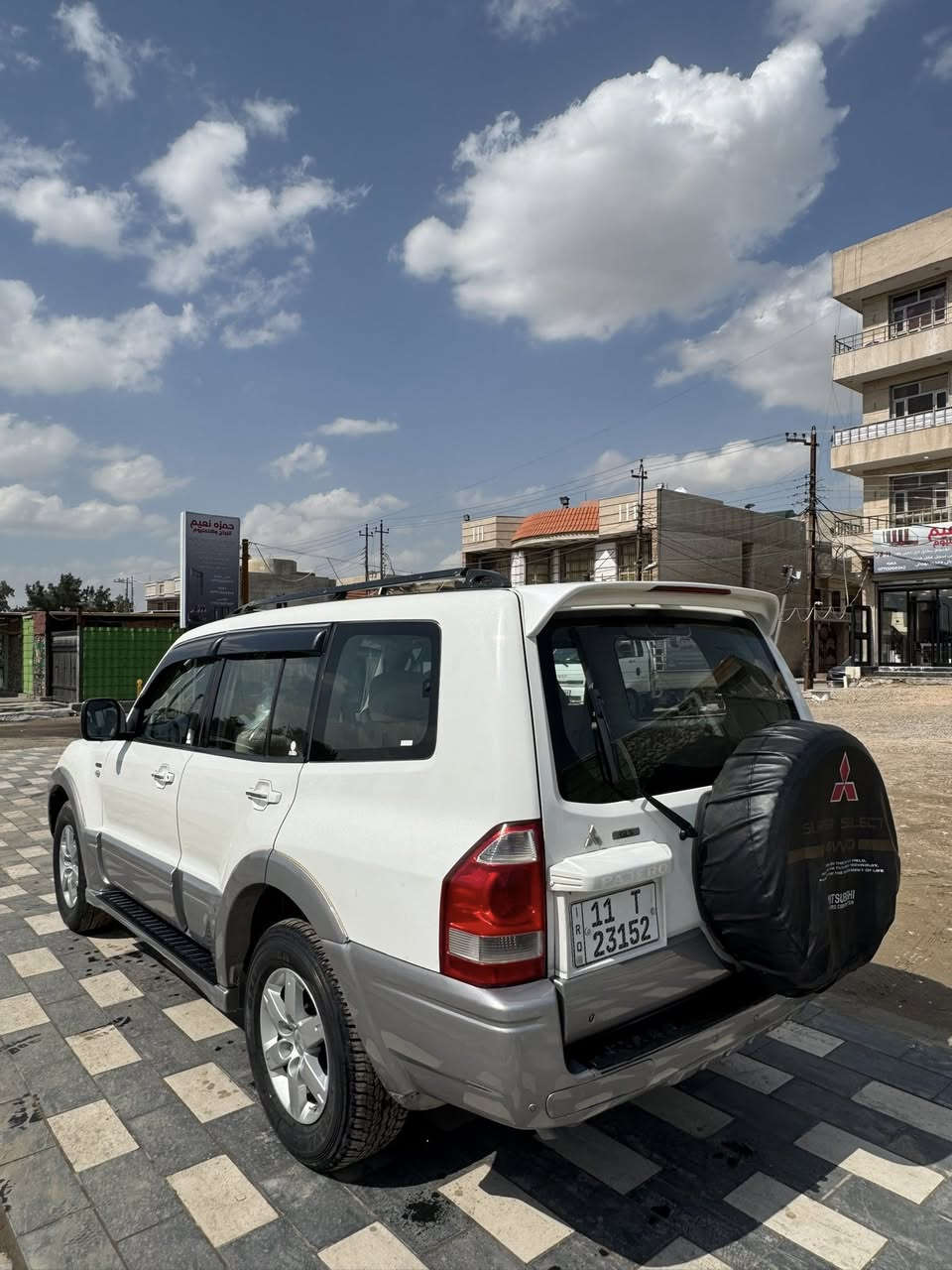 السلام عليكم باجيرو 2006 رقم بغداد الجديد تحويل مباشر مكفوله مضربه وصبغ عدا  بيها قطعه ونص صبغ اثر شخوط السونار بل منشور 7 راكب 3 قطّع تبريد تخم تاير جديد مكينه جبيره سياره جدن نضيفه داخلها لونين السعر 84 رقمي ***********
