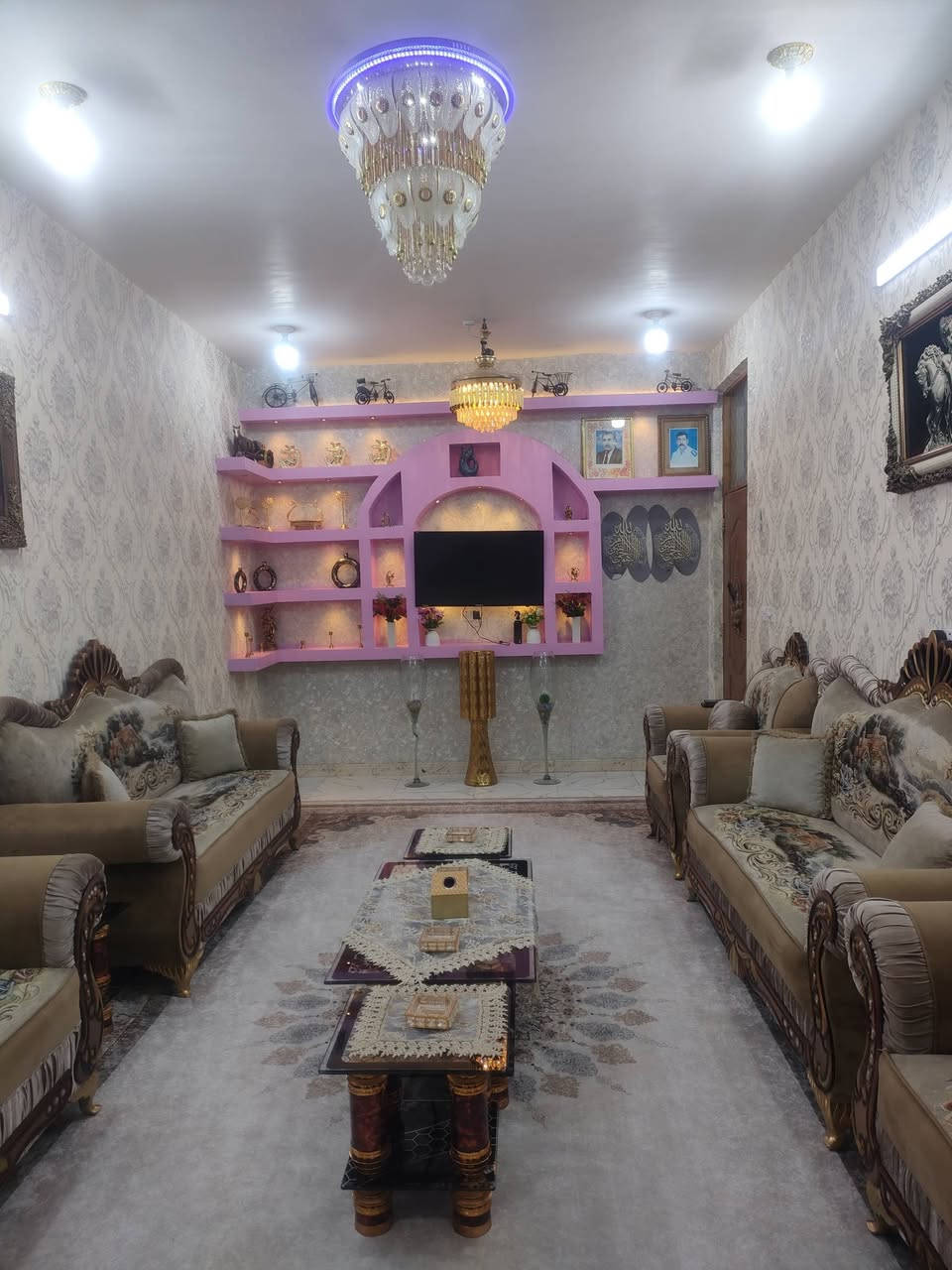 السلام عليكم
اللهم صل على محمد وال محمد 
بيت للبيع بالكوت جديده شارع مجلس بلدي الكوت جديده او شارع المختار
 مساحه 210 متر يتكون من طابقين اربع غرف نوم استقبال صاله مطبخ بيت جاهز السعر 110
للاستفسار ***********
