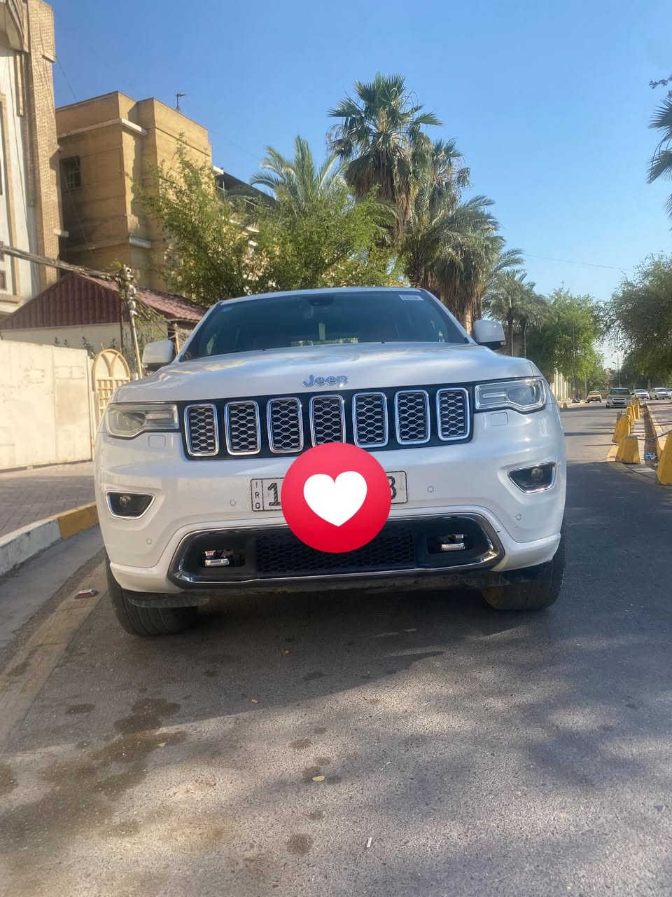 السلام عليكم
جيب موديل 2021 
فئه اوفرلاند 
فول مواصفات 
جكات 
فتحه 
حساسات امامي خلفي 
كامره 
تدفئه تبريد كشنات 
كشنات خزن 
نضام اطفاء ذاتي 
نضام ايكو 
ونضام سبورت 
لايتات زينون 
تحكمات ستيرن 
وبعد بيها هواي مواصفات 
السياره خليجيه هنا انطخت بلصندوك وموضحه بلصور على حطتها ممصلحها 
نقصها فريز تبريد وتايرات 60‎%‎ 
السعر 300 ورقه وبيها مجال 
للاستفسار
***********
