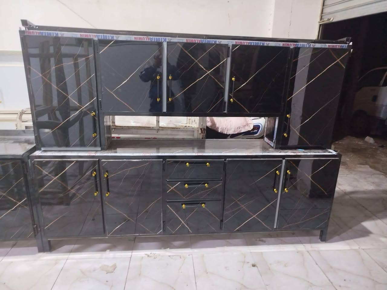 سلام عليكم ورحمة الله وبركاته كاونترات مترين ومترين ونص بيع جمله مفرد انه جاي ابيع جوسوك سعر خاص رقم الهاتف *********** مكاني ناصريه حي فداء شارع مدارس
