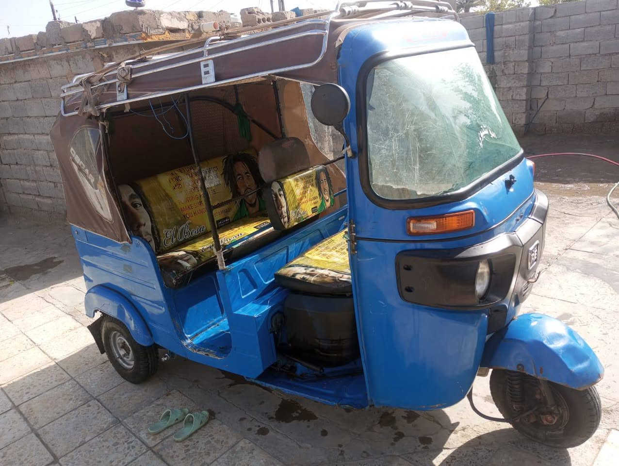 سلام عليكم تكتك للبيع 20  وراق. اصولي. مكان الناصرية قضاء دوايه مكلف بلنشر خابر  ***********
