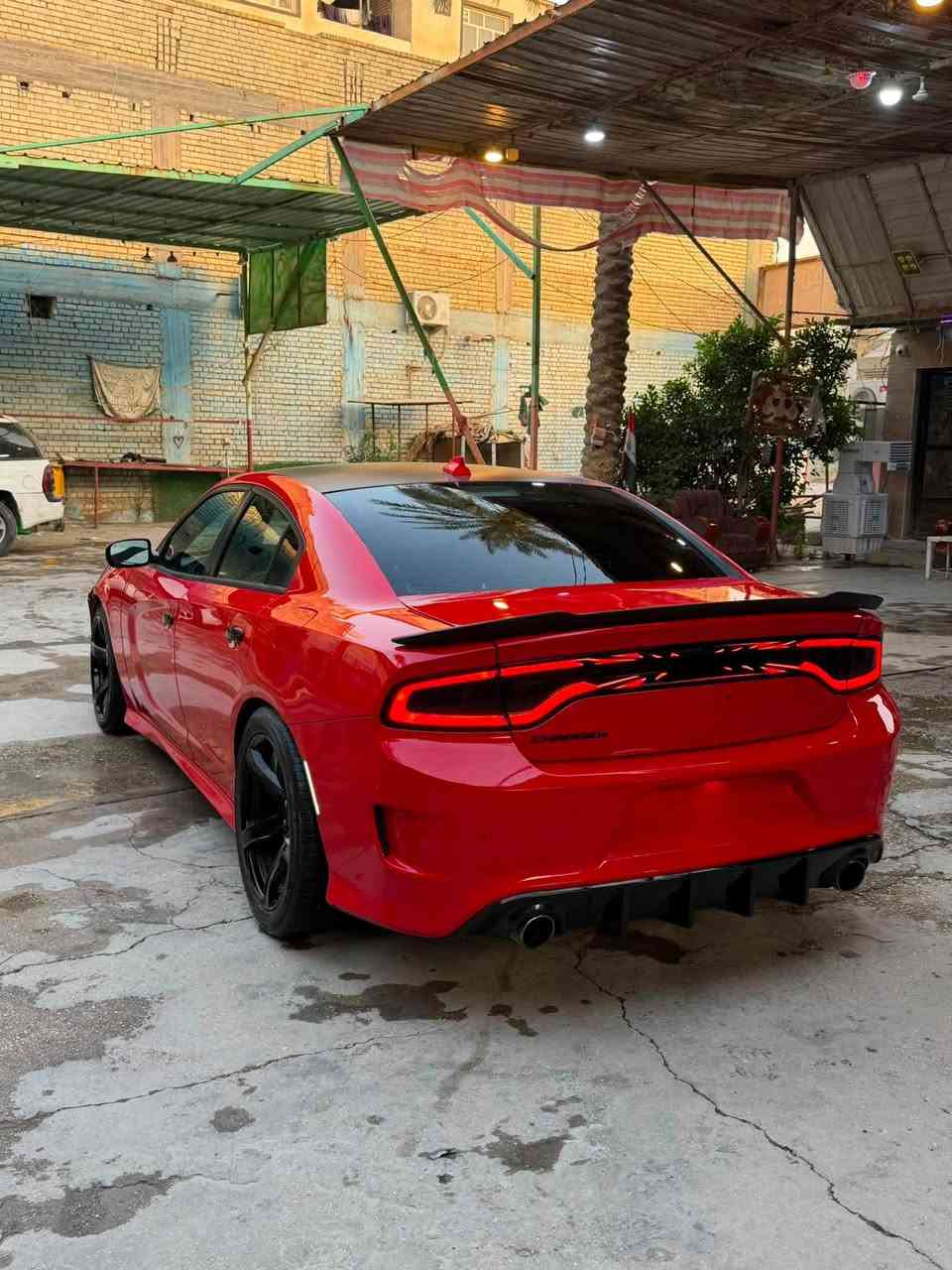 جارجر 2018 
RT 5.700
لون احمر
رقم بغداد مشروع وطني 
حادث قطعتين ونص 
هدرز srt
 بواري كزوز 2.75
دبات سود 
غرفه كامله جديده
 راديتر srt
برمجة سيارة كامل مصطفى ايكل ( برمجة مراوح. فتح سرعة speed فتح عقل unlock. فتح فصلة rpm. زيادة استيعاب دعسة)
برمجه طلقات 
منظومة لايت زنون جديدة +عدسات
المواصفات. 
نظام srt بالكامل
كشنات تدفئة 
تشغيل عن بعد 
مزد srt
نظام sport street truck
نظام eco
حساسات خلفية 
السعر 190
اقبل مراوس شعندك دز 
مكان السياره كربلاء
***********
بي وتساب
