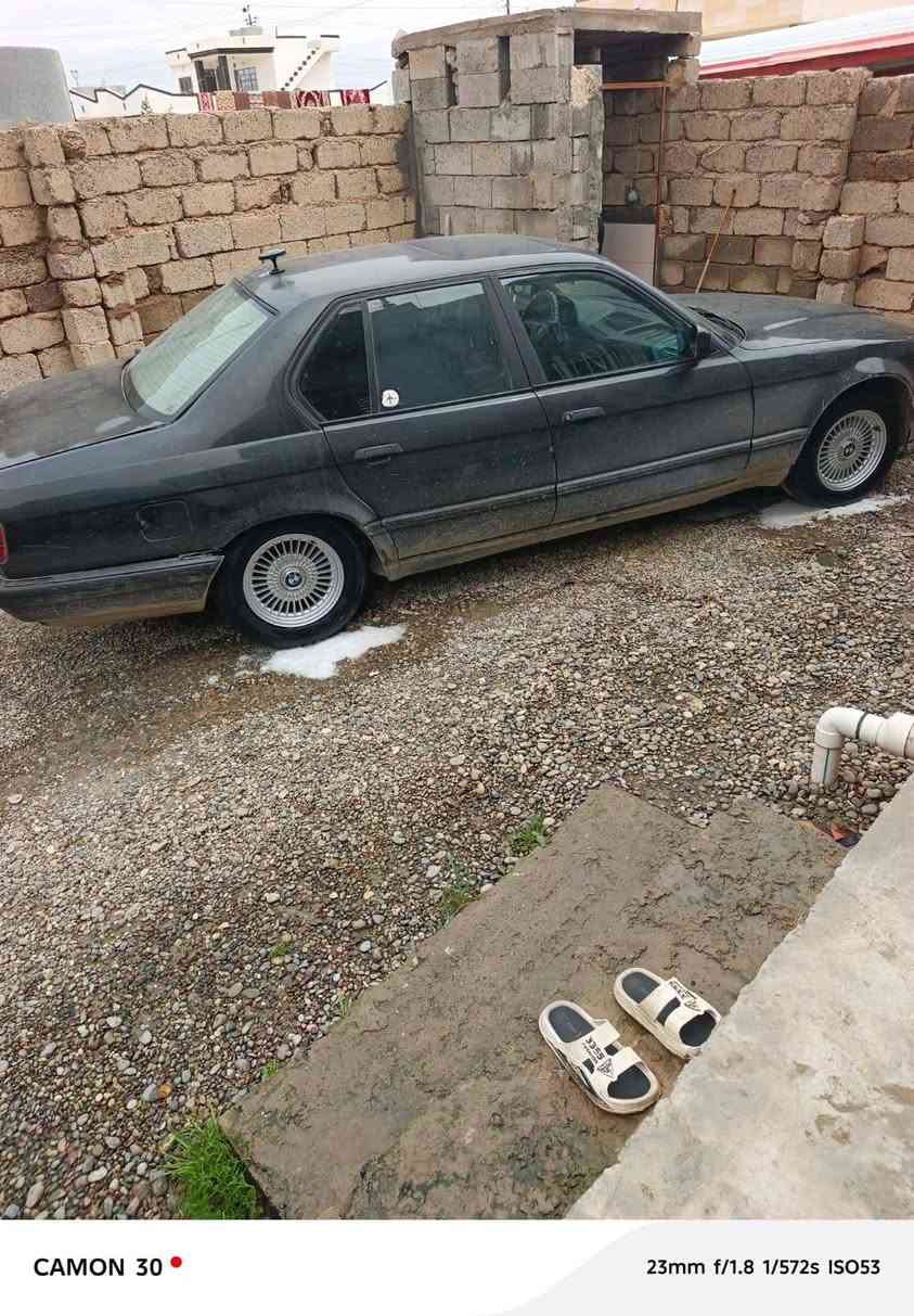 السلام عليكم بي ام موديل 92 السياره فول كير ومحرك شرط صدر جديد طخم تاير جديد كهربائيات كله شغاله داخل جلد شرط التحويل السعر 38 وبيه مجال بيع فقط
***********
