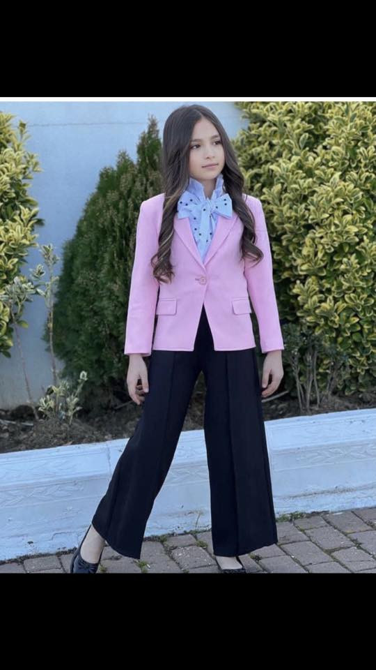 تخفيضات تخفيضات😍😍
بسعر يجنن وملابس تركيه درجه اولى خامته اجنن
للاستفسار مراسله الصفحه🌹
باقي اعمار من عمر  سنتين الى ٦ سنوات


**إذا كنت صاحب هذا الإعلان وتريد حذفه لأي سبب، رجاءا أرسل رسالة إلى الدعم الفني**