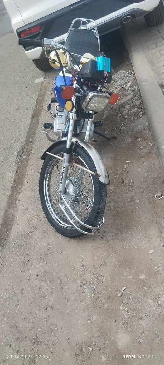 السلام عليكم عندي دراجه للبيع محرك 19 بلادي وموديل 19 كله على البلاد محرك ما مفتوح بسى*********** السعر على الخاص واتساب
