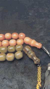 للتواصل واتساب ***********
