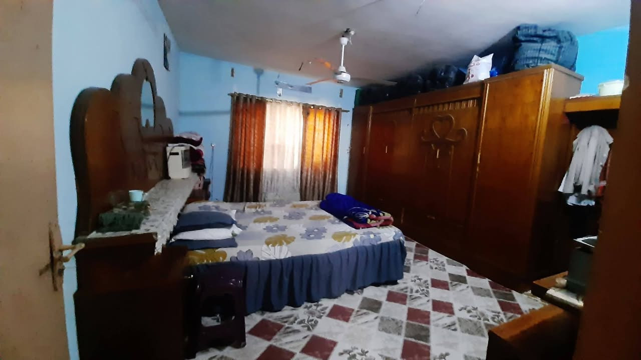 بيع مستعجل تم تنزيل السعر بسبب ظرف خاص دار للبيع او مرواس  المساحه 200متر طابقين مطلوب مبادرة طابو ملك رابع بيت من شارع العام صرف يحتوي على 4 غرف نوم وهول واستقبال ومطبخ ومجمع صحيات 2
العنوان شارع رابط الجديد بين مهندسين وحي العكسري 
مطلوب مبادرة 
السعر  58مليون وبي مجال تنطي لابو البيت
***********
