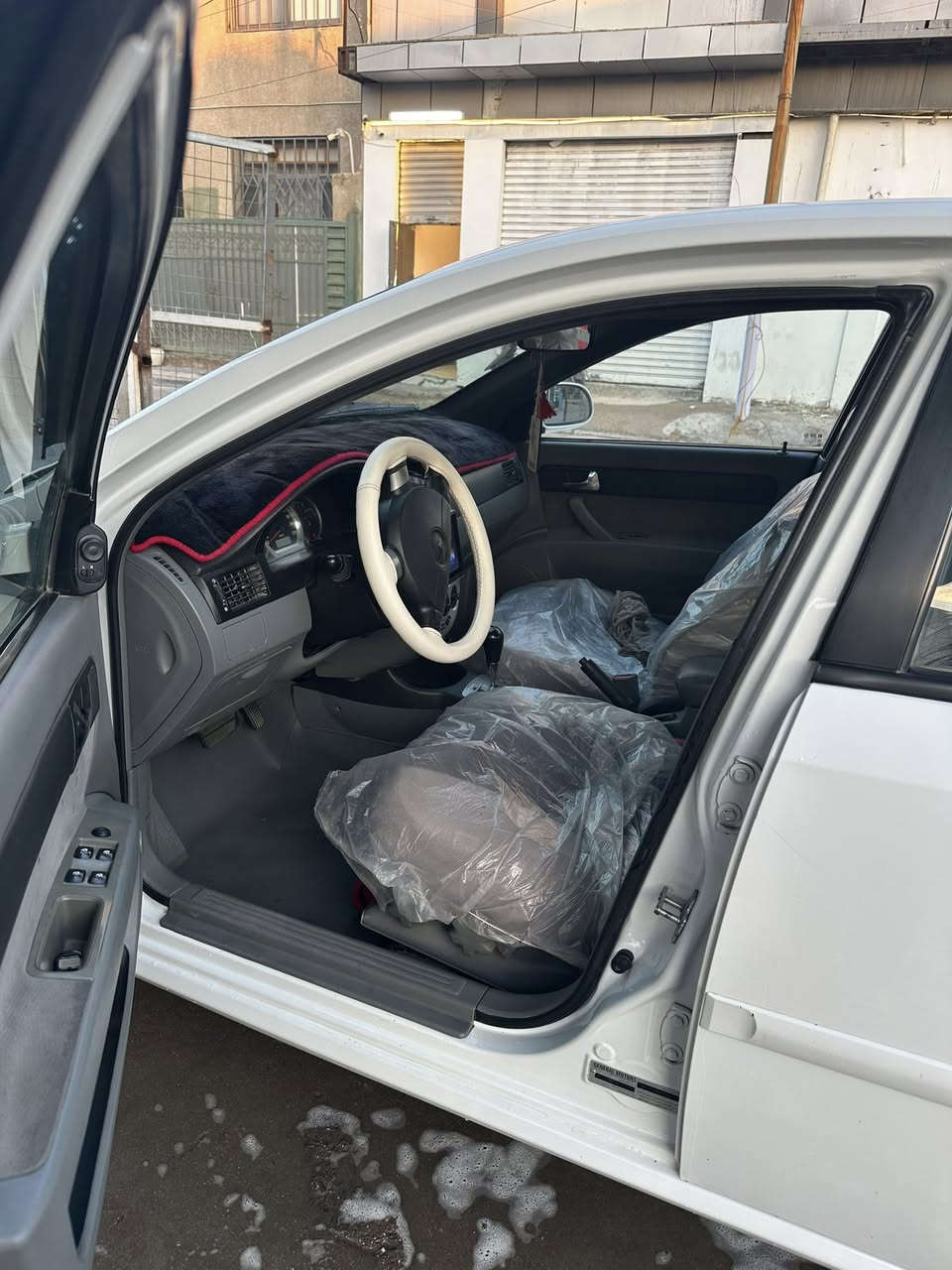 اوبترا 14 بغداد كير اوتماتيك
سيارة جاهز ما ناقصهة شي 
صدر جديد تايرات جديدة ✨
تبريد ❄️تدفئة 🔥شغال 
سونر السيارة مرفق مع المنشور 
مكاني بغداد الجديدة ***********📞
السعر٩٤وبيها مجال للطيبين
