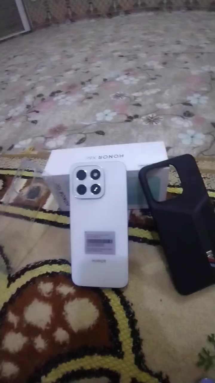 سلام عليكم شباب جهاز جديد ما مستخدم ذاكره ٢٥٦ خهاز نضيف السعر خاص ورقم (***********، ***********)
