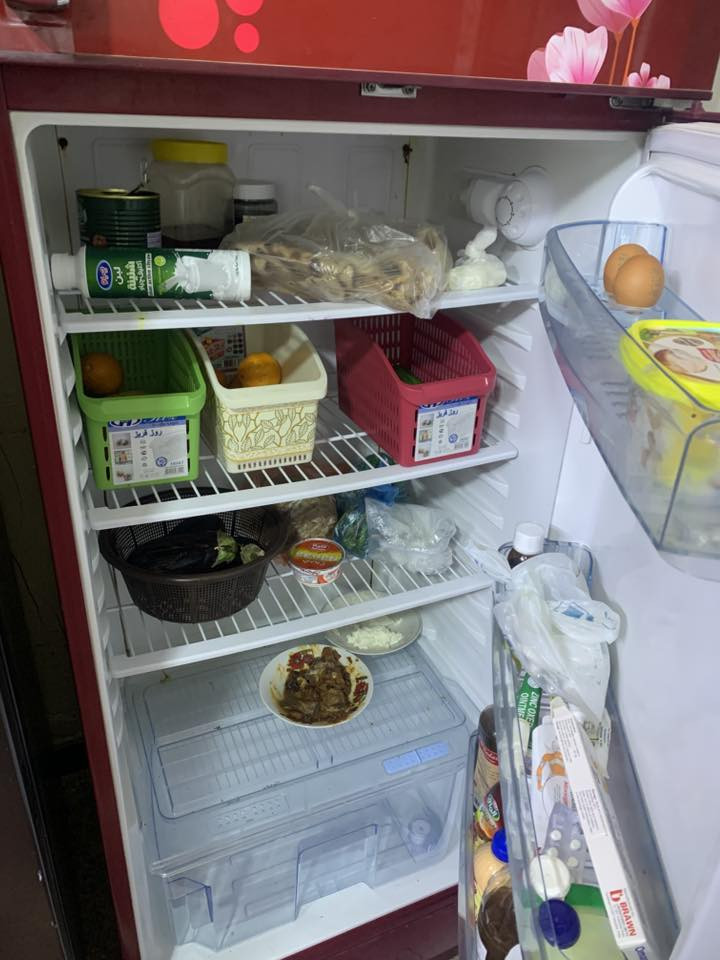 ثلاجه للبيع سعر 350
***********
